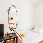 Hope St - Two Bedroom With Balcony * 스플리트