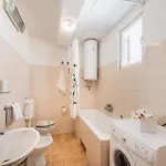 Apartment Hope St - Two Bedroom With Balcony