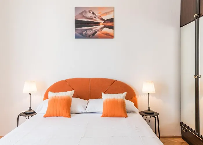 Hope St - Two Bedroom With Balcony * ספליט