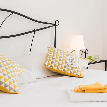 Hope St - Two Bedroom With Balcony Split