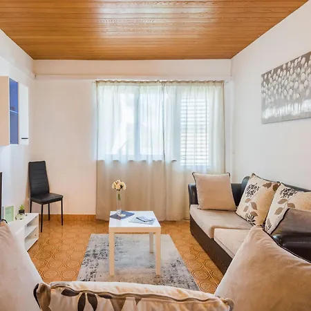 Daire Hope St - Two Bedroom With Balcony Split
